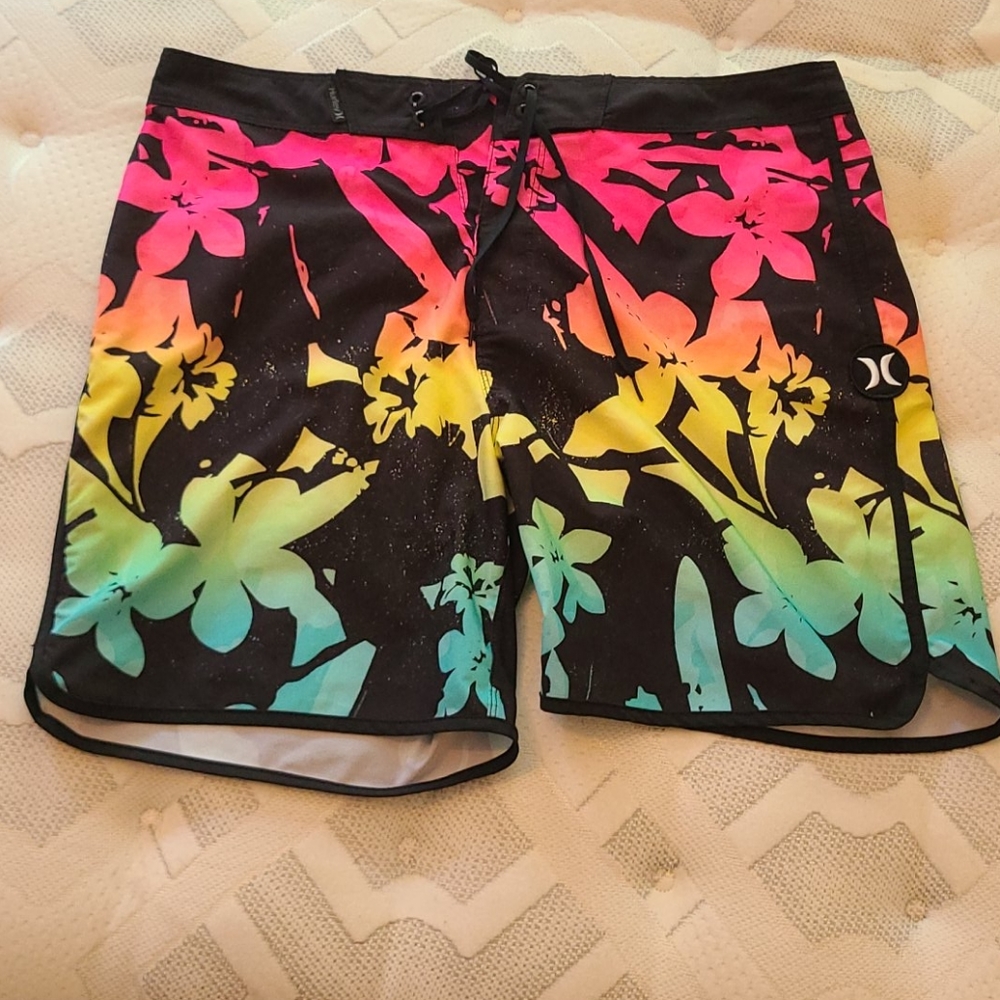 Hurley Phantom Swim Trunks 33 EUC